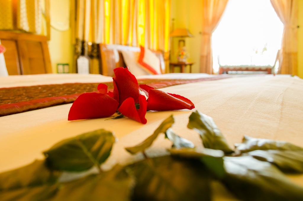 Nhu Phu Hotel Hué Extérieur photo