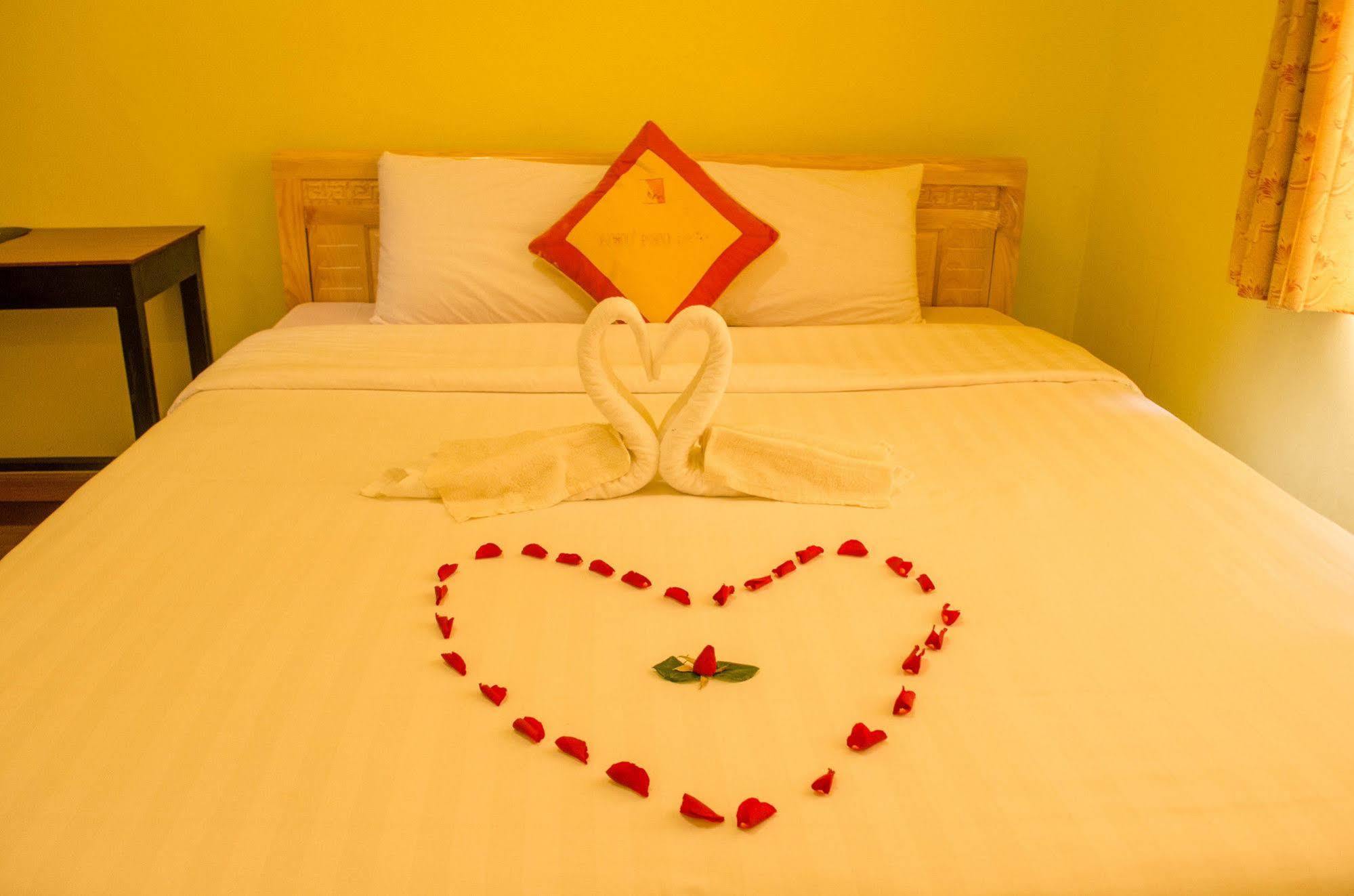 Nhu Phu Hotel Hué Extérieur photo