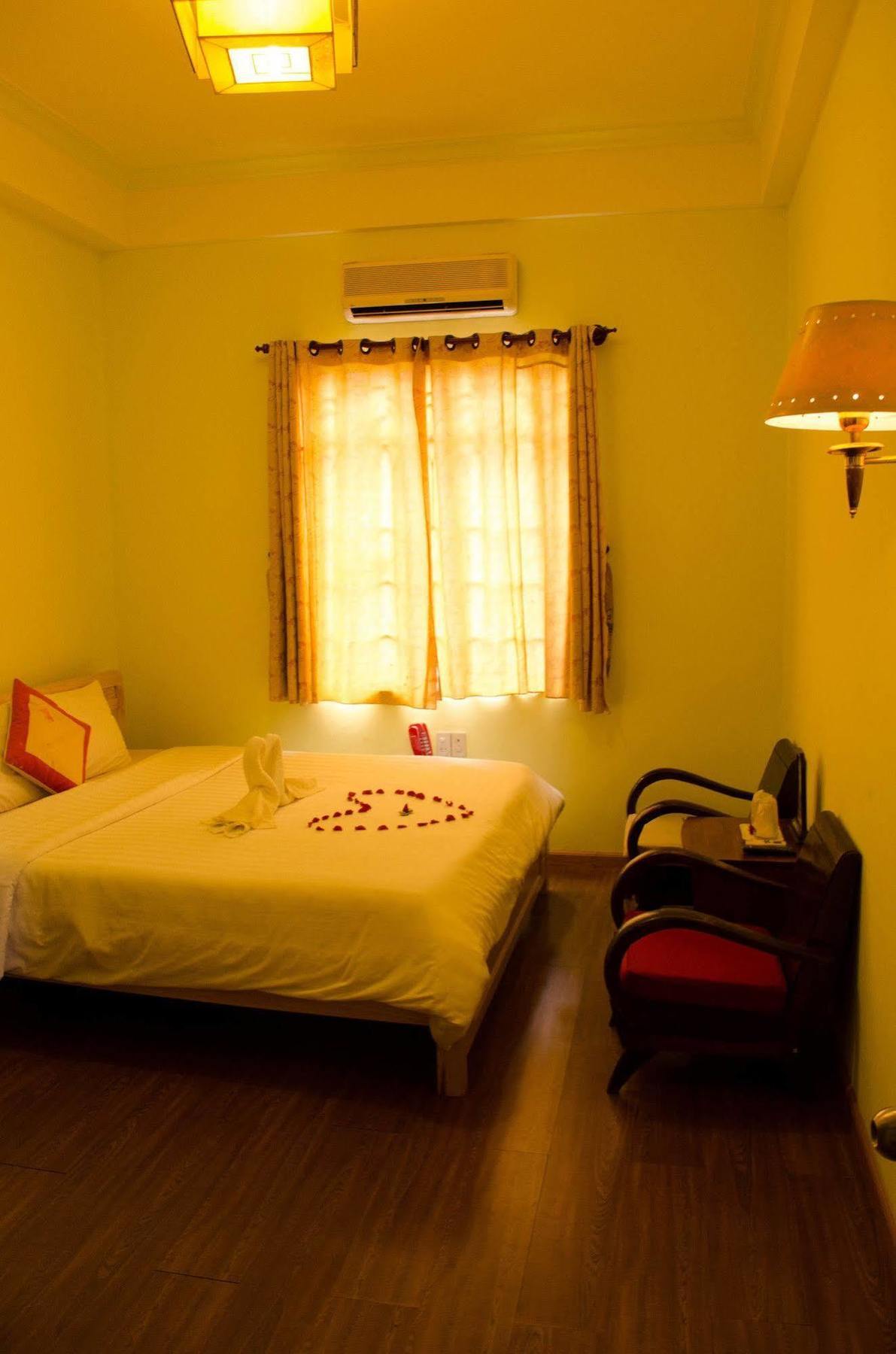 Nhu Phu Hotel Hué Extérieur photo